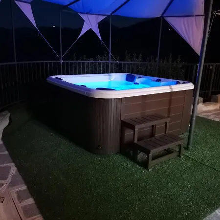 La Cascina مزرعة للإقامة